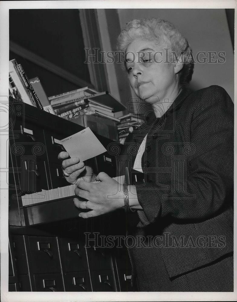 1952 Press Photo Margaret Johnson, The Cleveland Press - Historic Images