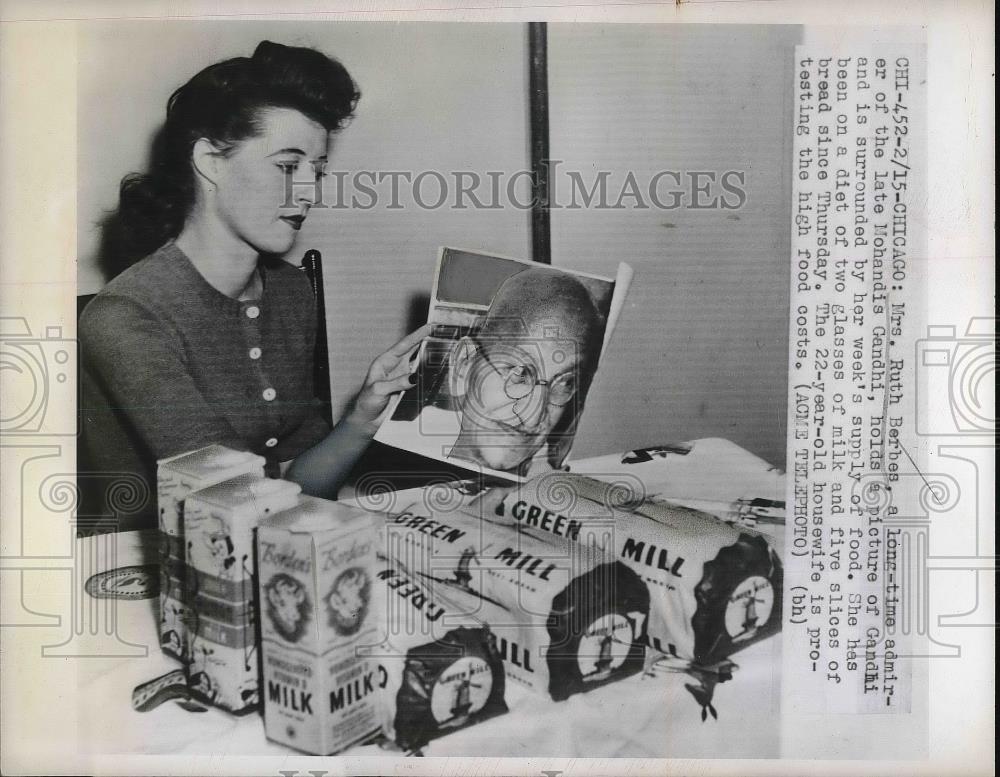 1948 Press Photo Mrs. Ruth Berbes is protesting high food costs - Historic Images