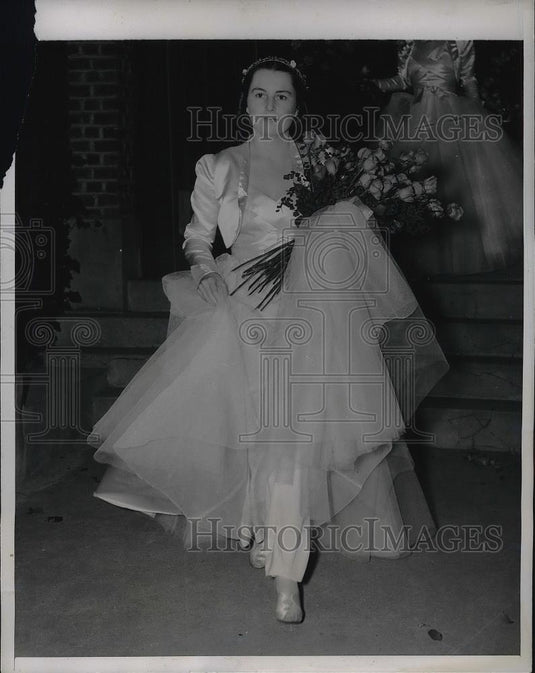 1939 Press Photo Mrs. James Snowden arrives at Trinity Episcopal Church - Historic Images