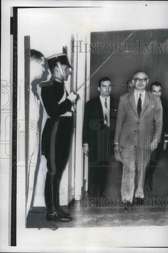 1962 Press Photo President Arturo Frenilsi - Historic Images