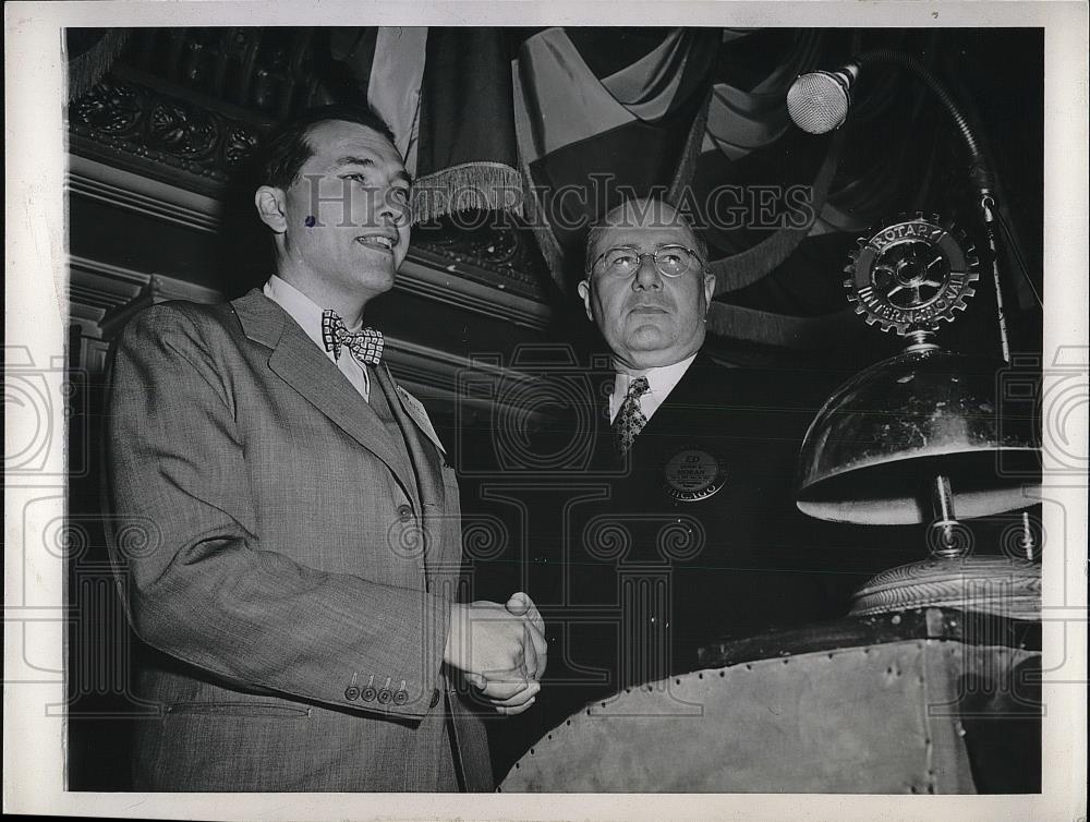 1945 Press Photo Dr. Brooks Emeny, Edwin Moran - Historic Images
