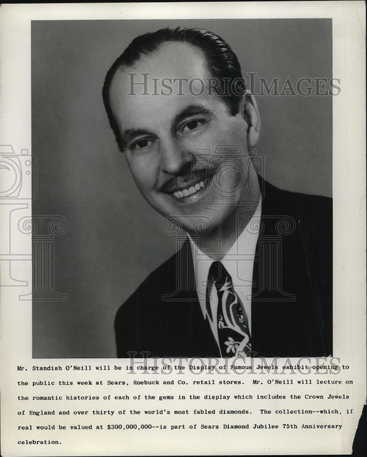 1961 Press Photo Standish O'Neill, Sears, Roebuck Display of Famous Jewels - Historic Images