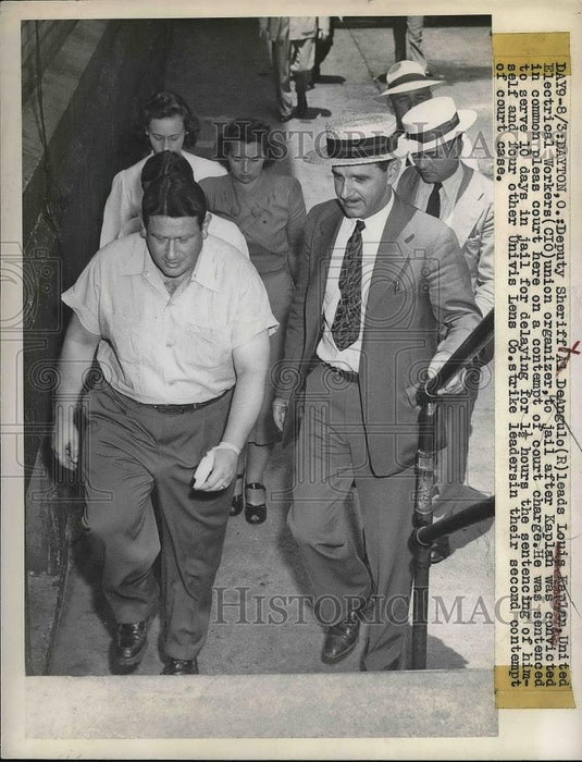 1948 Press Photo Deputy Sheriff Al DeAngulo & Louis Kapley Electric Workers Unio - Historic Images