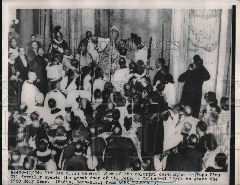 1949 Press Photo Pope Pius XII Starts Holy Year St Peters Cathedral Vatican City - Historic Images