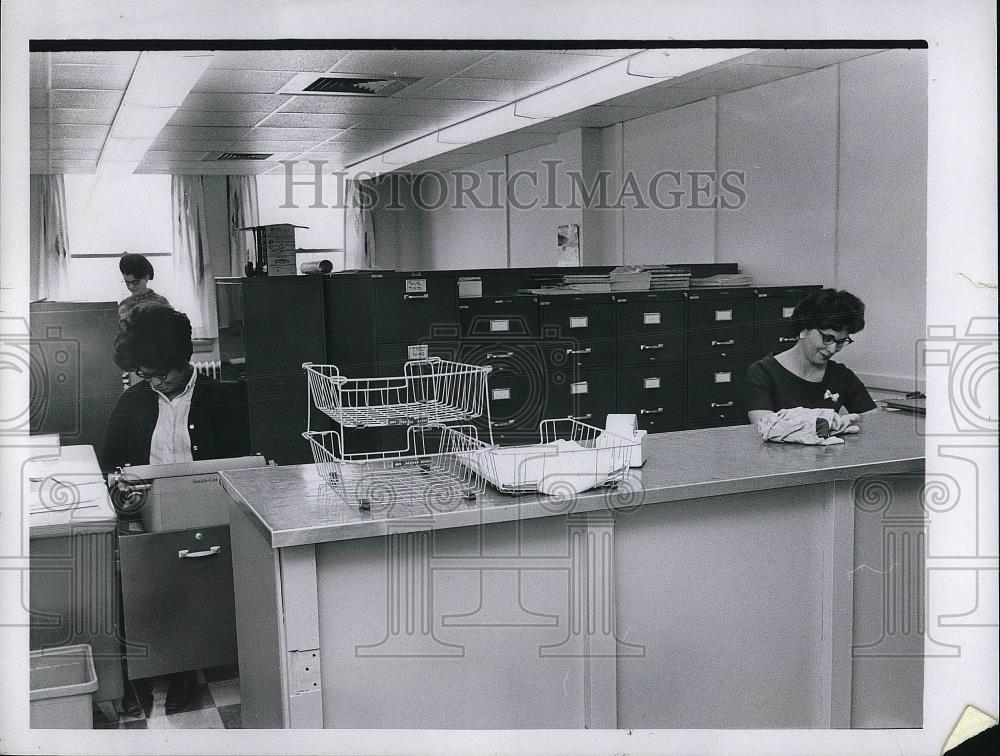 1968 Press Photo Painesville File Record Room Government Welfare - Historic Images