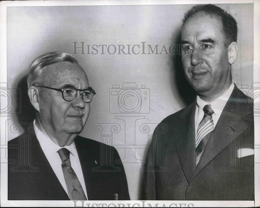 1956 Press Photo Dr. Curtis Rosser and Dr. Carlos Gama - Historic Images
