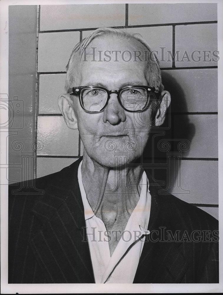 1952 Press Photo Frank Werle - Historic Images