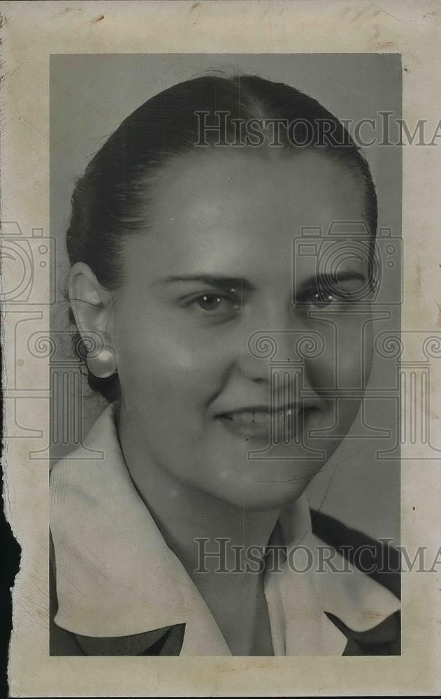 1942 Press Photo Mrs Jeanee Fanousek - neb21478 - Historic Images