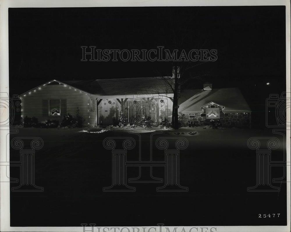 1961 Press Photo Christmas Decorations - Historic Images