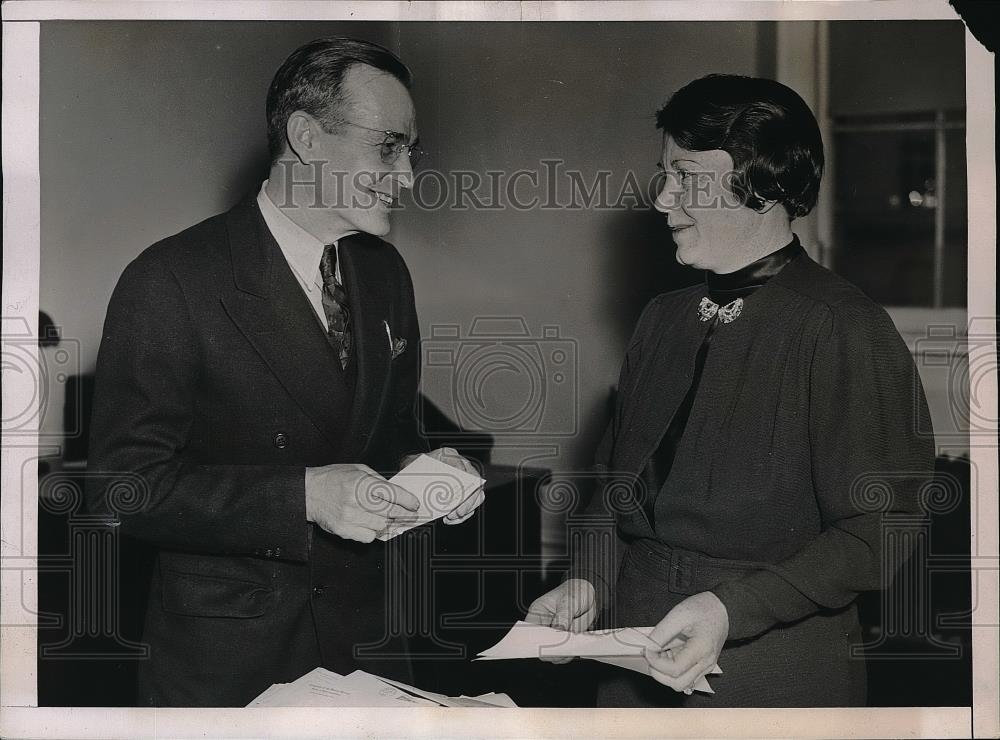 1936 Press Photo Luther Patrick, Poet With Mrs. Patrick in Washington - Historic Images