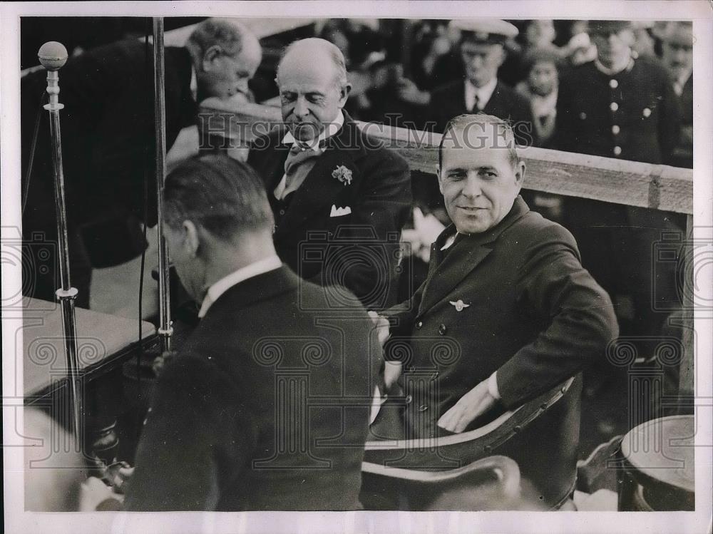 1937 Press Photo Captain Edwin Muslok &amp; Mayor Ernest Davis - Historic Images