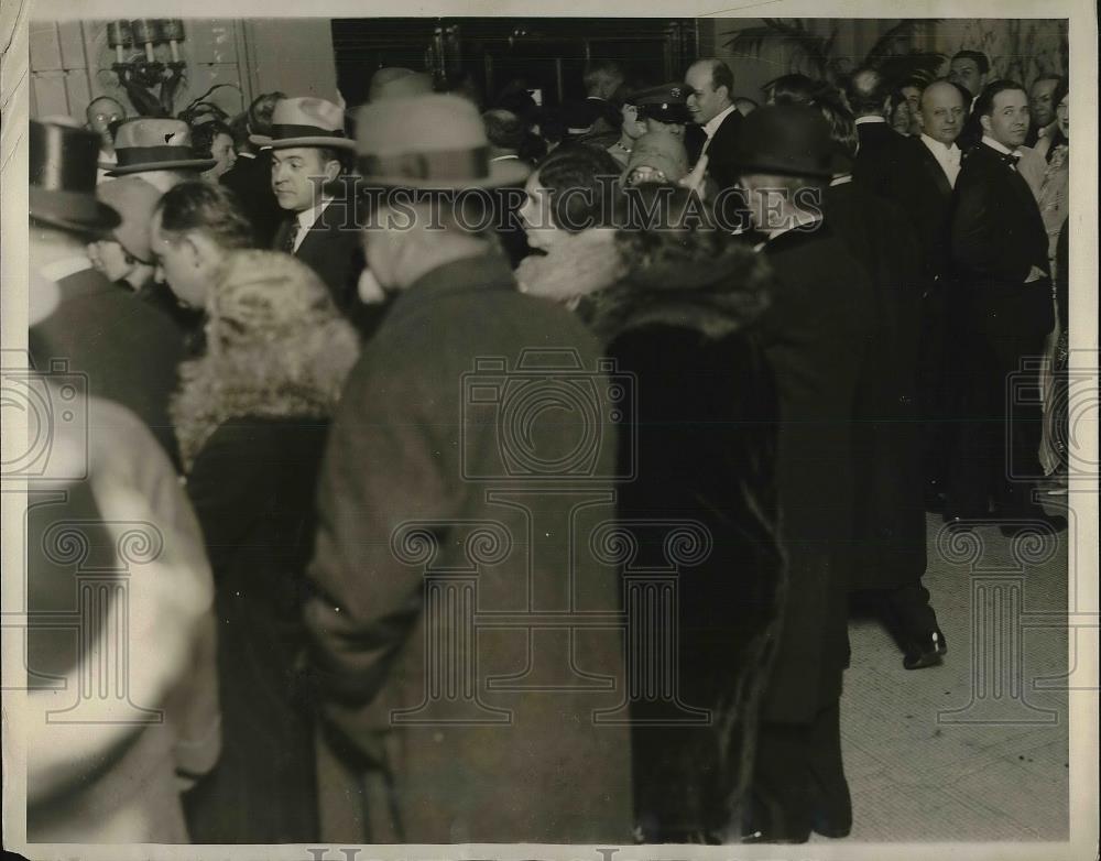 1929 Press Photo Willard Hotel as guest tried to reach elevators Inauguration - Historic Images