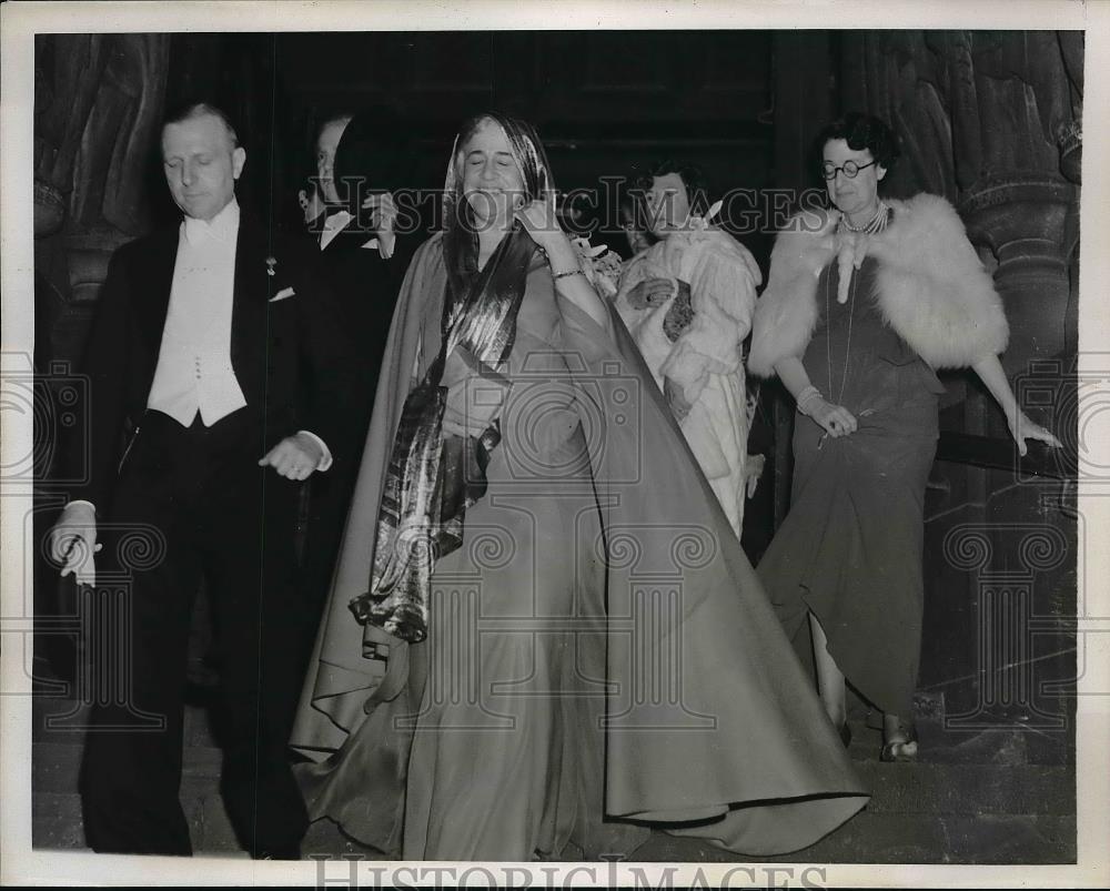 1938 Press Photo Reginald Bryan Owen Marries Marie Louise Weber - Historic Images