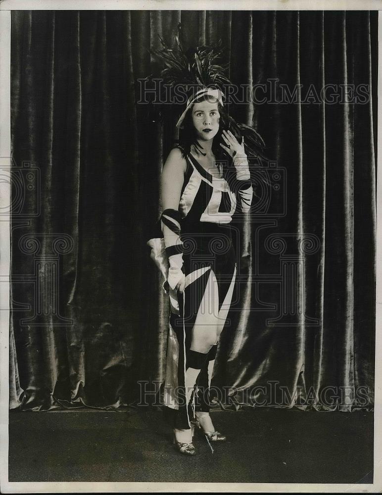 1931 Press Photo Mrs. J. H. Auerbach at Beaux Arts Ball - Historic Images