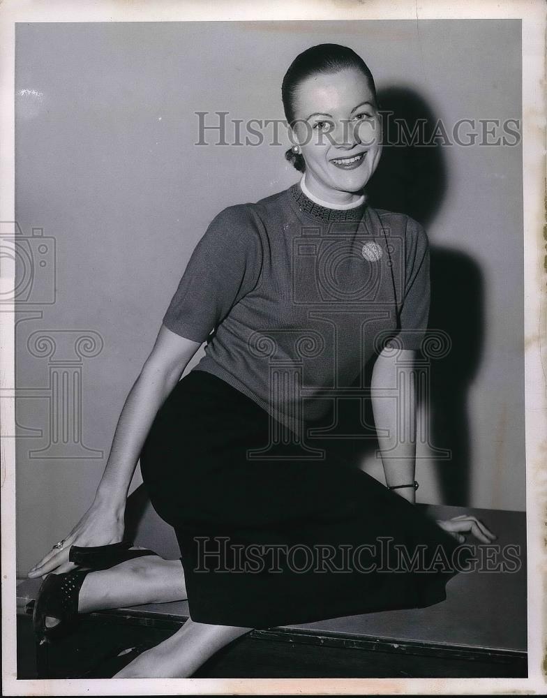 1957 Press Photo Irene Meyer, Most-Titled WRU Coed Grad - Historic Images