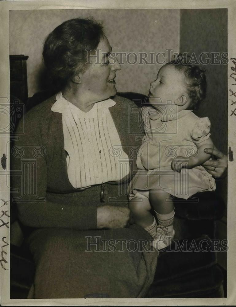 1927 Press Photo Mrs. W.L. Horick with Elanor Davie - Historic Images