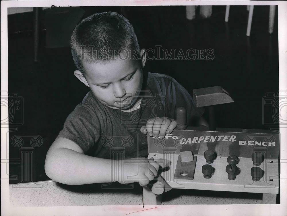 1962 Press Photo Arthur Gauker, 5, at West Side Community House Nursery School - Historic Images