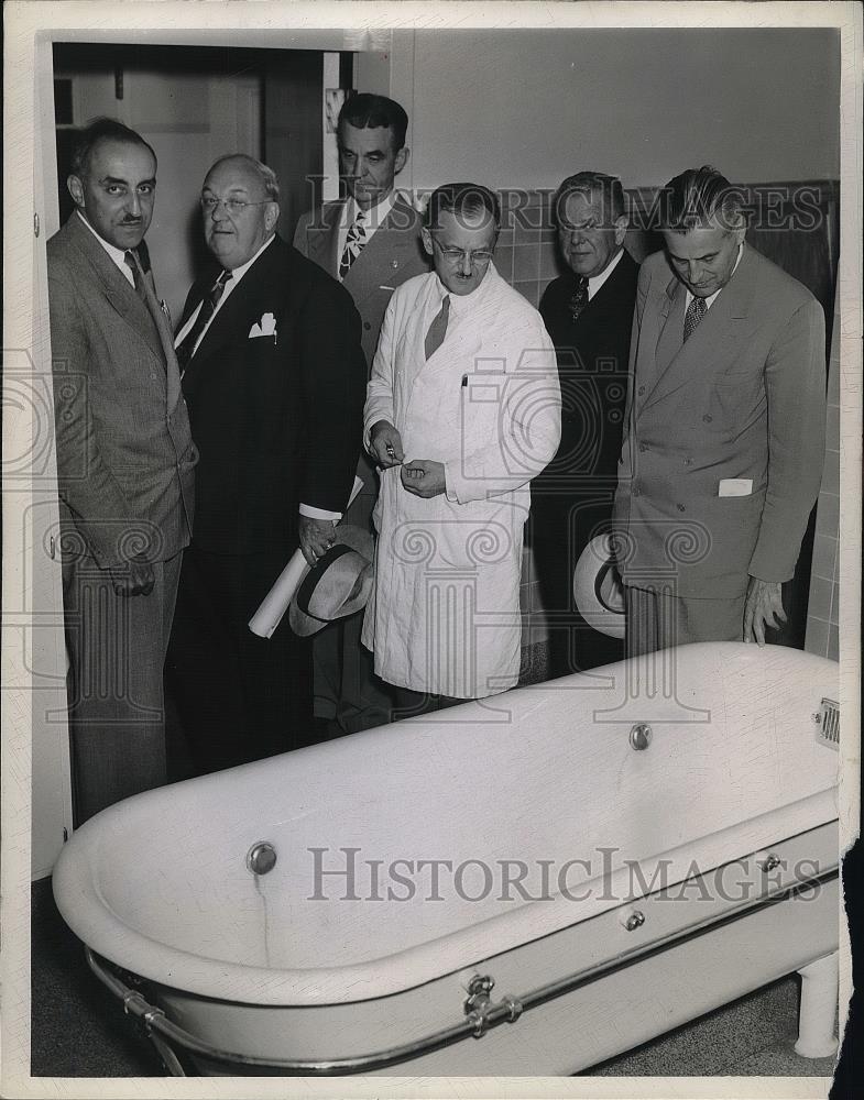 1943 Press Photo Dr. Charles Nolegal, Joseph Sweeny, Herbert Mooney, Dr. Karnorh - Historic Images