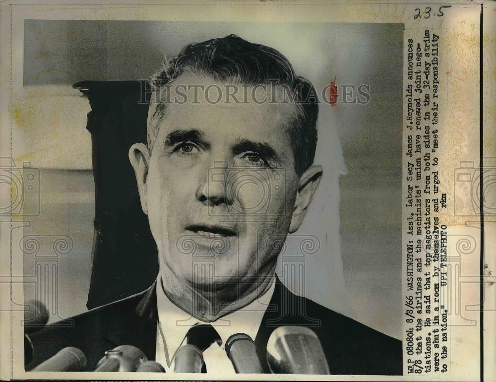 1966 Press Photo Assistant Labor Secretary James J. Reynolds During Announcement - Historic Images