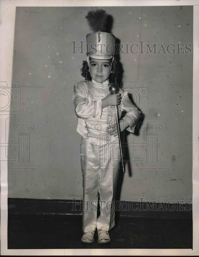 1939 Press Photo Shirley Jean Anderson, 4, Mascot of White Plaines High School - Historic Images