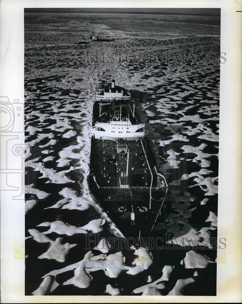 1970 Press Photo SS Manhattan, Ice-Breaking Tanker - Historic Images