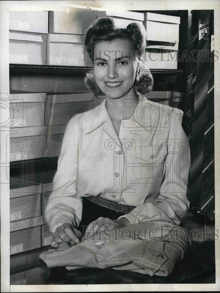 1942 Press Photo Mrs. Annette Friedwald Soldiers Bride - Historic Images