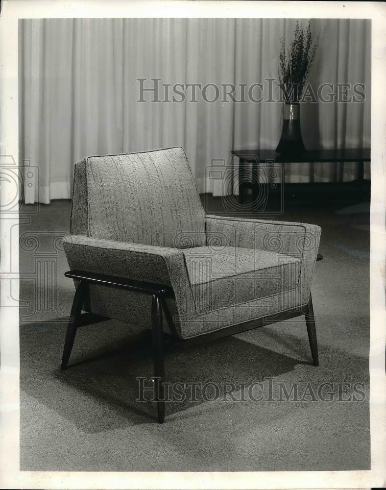 1959 Press Photo Lounge chair by Stratford Sapphire Group - Historic Images