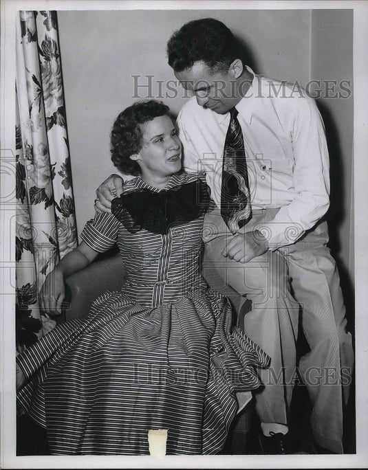 1955 Press Photo Mr. & Mrs. David Stevens at Hotel Statler - Historic Images