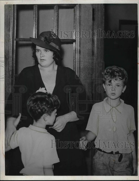 1936 Press Photo Mrs Harry Browe & Children Edward & Charles - neb20545 - Historic Images
