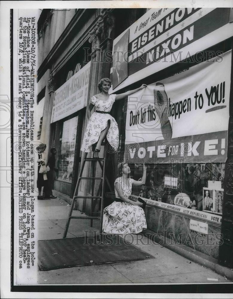 1956 Press Photo Jane Kottmeier &amp; Jane Owen employees of the Republican - Historic Images