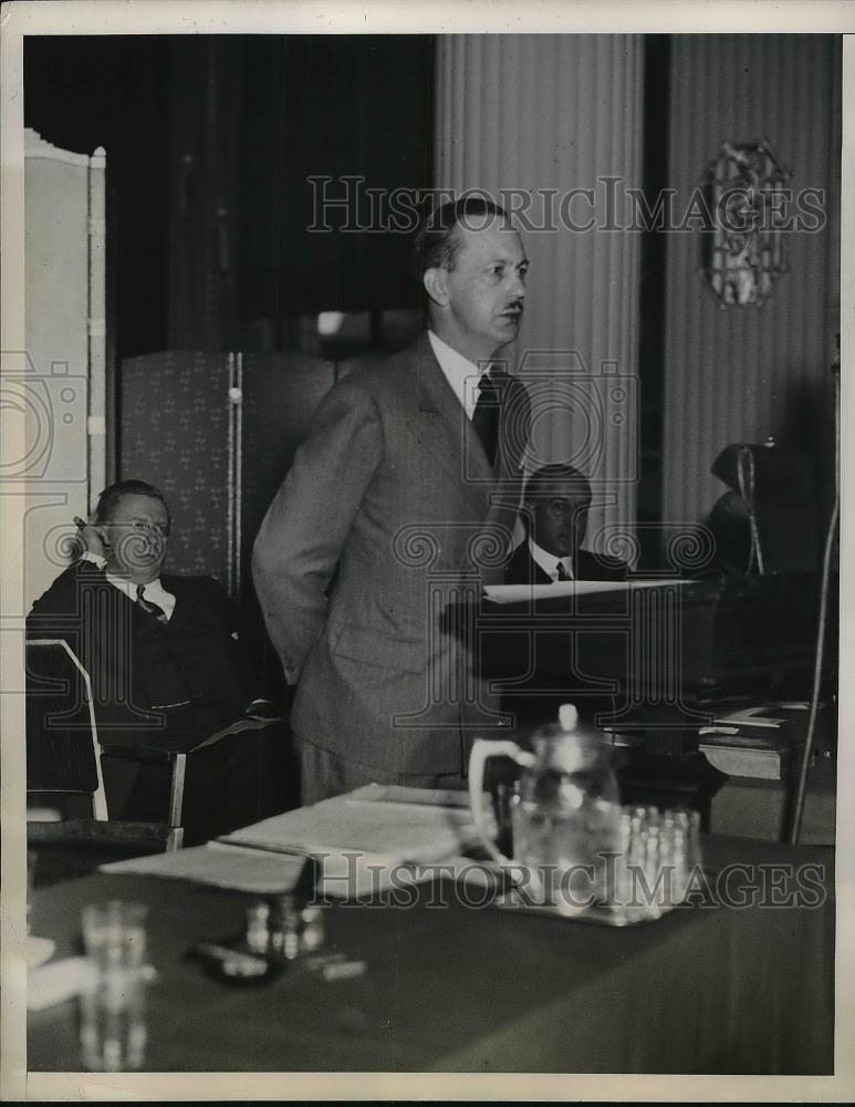 1934 Press Photo J.W. Danahy, Chairman, New York Subway Rate Increase Meeting - Historic Images