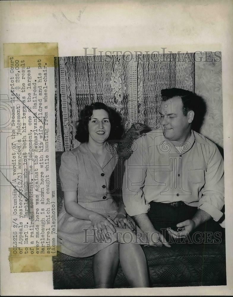 1948 Press Photo Earl D. Bartlebaught and wife Mildred Appeals court - Historic Images