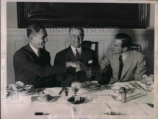 1937 Press Photo Fred Perry English Davis Cup Star - Historic Images