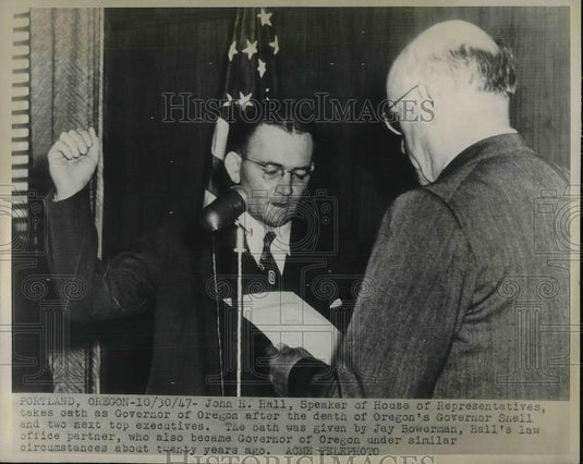 1947 Press Photo John H. Hall Sworn in as Oregon Governor by Jay Bowerman - Historic Images