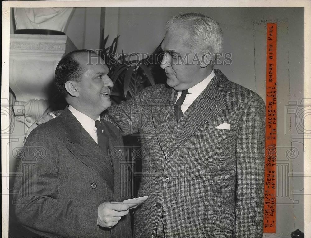 1944 Press Photo Sen. Samuel Jackson With Paul V. McNutt After Oath Taking - Historic Images