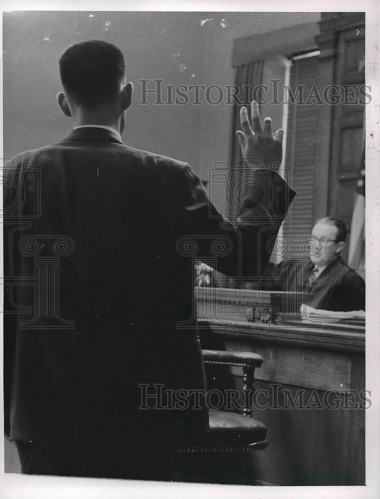 1956 Press Photo Man Being Sworn In at a Court - Historic Images