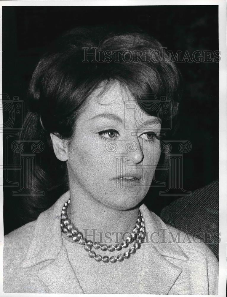 1968 Press Photo Alice Crimins Arrives In Court At Start Of Her Defense - Historic Images