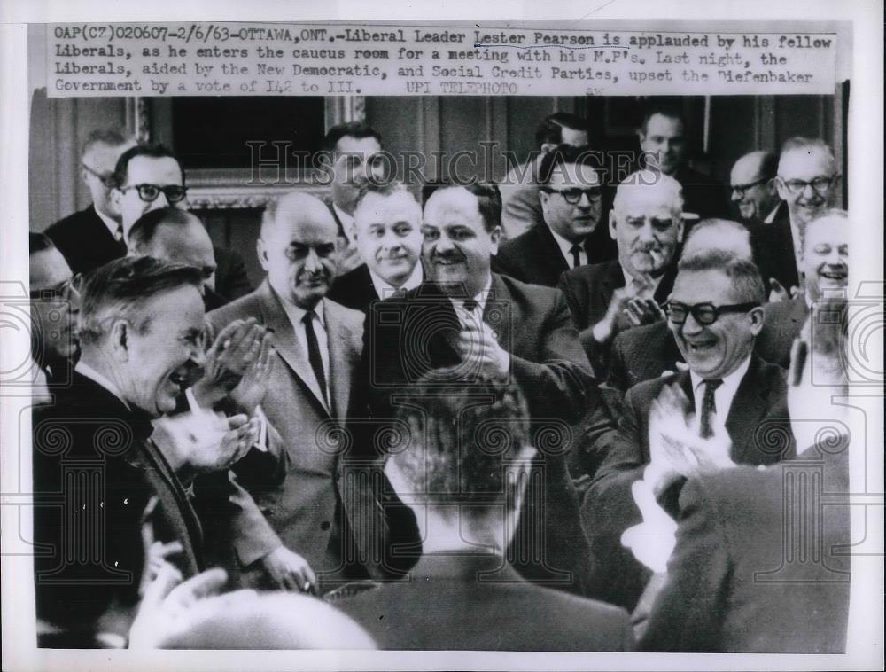 1963 Press Photo Liberal Leader Lester Pearson is Applauded in Caucus Room - Historic Images