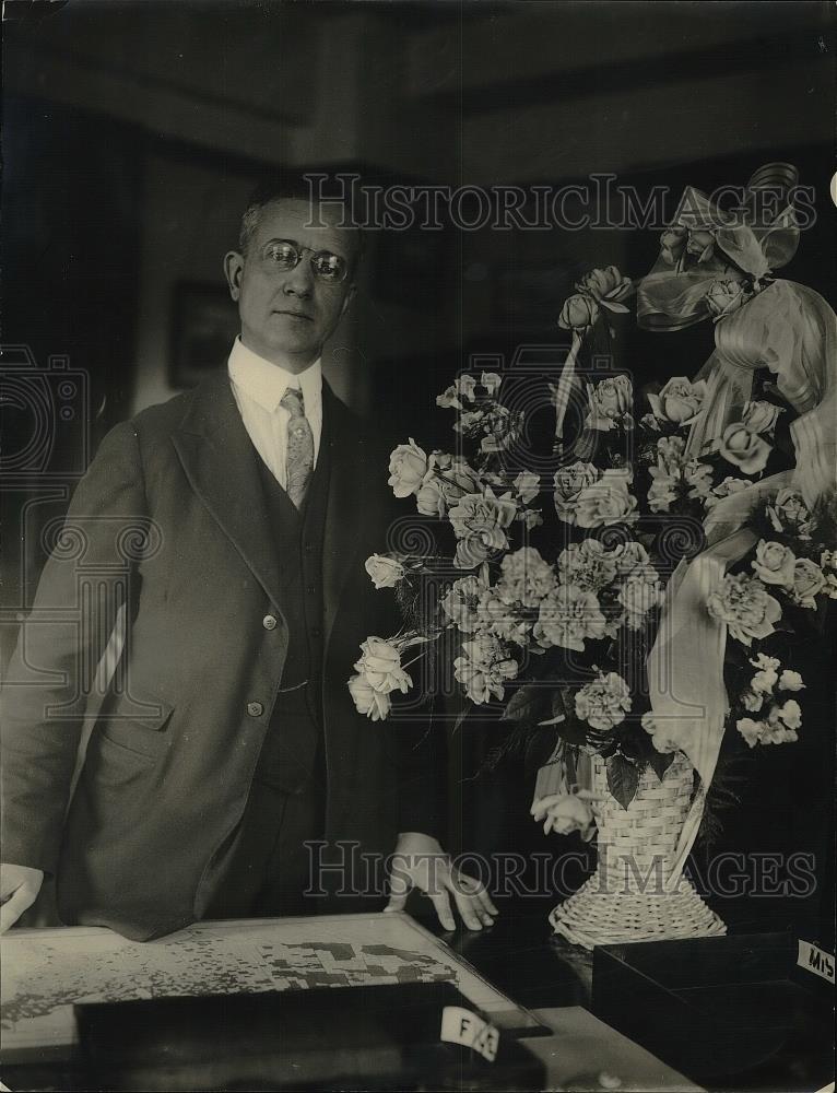 1923 Press Photo Mr Raymond F. Crist, Secy of Labor Bureau of Naturalization - Historic Images