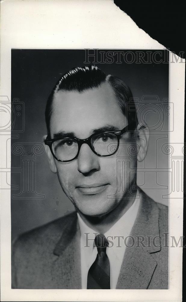 1959 Press Photo H. E. Markley of the Timken Roller Bearing Co. in Canton, OH - Historic Images