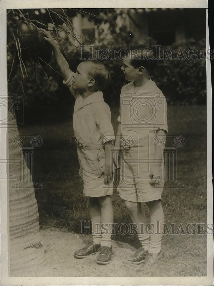 1930 Press Photo Antthony & Edward Cuday in Miami Florida - Historic Images