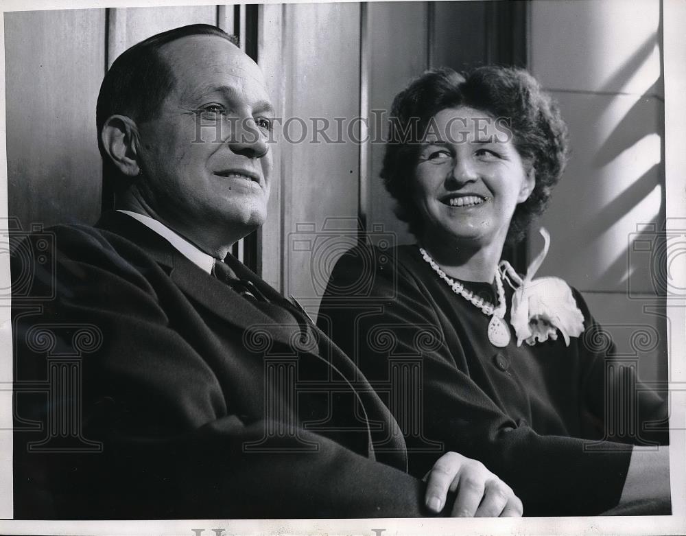 1947 Press Photo Drs. George and Olive Smith who developed a injection that will - Historic Images