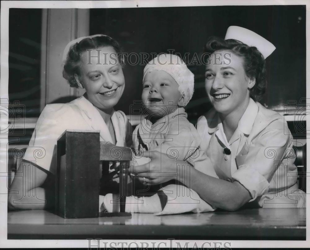 1953 Press Photo Sherry Lee Angle at One, Alta Dietz, Olga Lasky - Historic Images