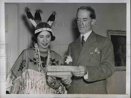 1937 Press Photo Secretary of President Roosevelt Marvin McIntyre & Princess Wh - Historic Images