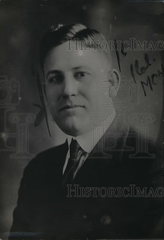 1920 Press Photo Frank J Esper posing for photo - Historic Images