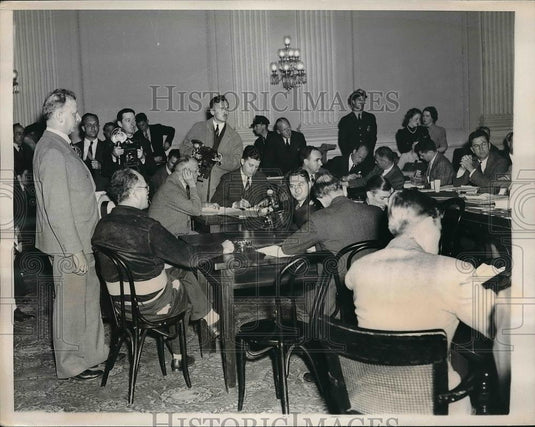 1939 Press Photo Scene from the Dies Committee hearing as they are questioning - Historic Images