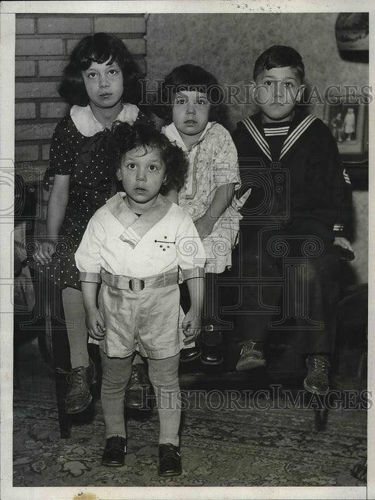 1932 Press Photo Joseph Letizia with his wife & 4 children Grace, Mary, Thomas & - Historic Images