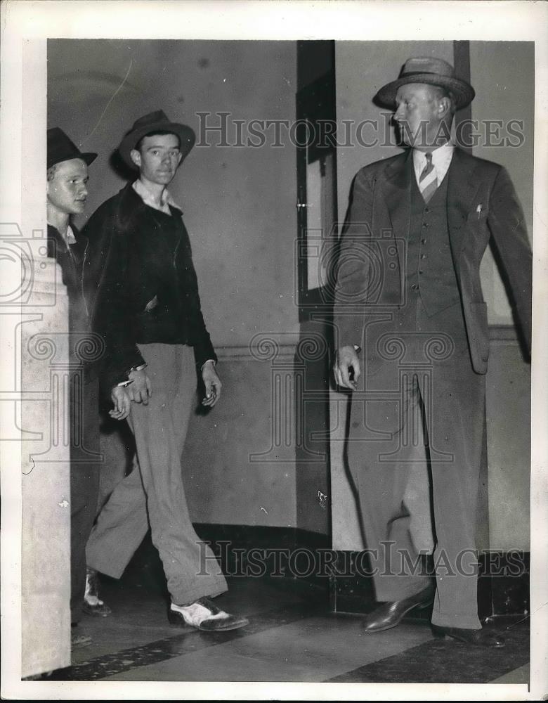 1941 Press Photo Thaddeus Kosydor &amp; Charles Edmund Pearson w/ ILS Marshall - Historic Images