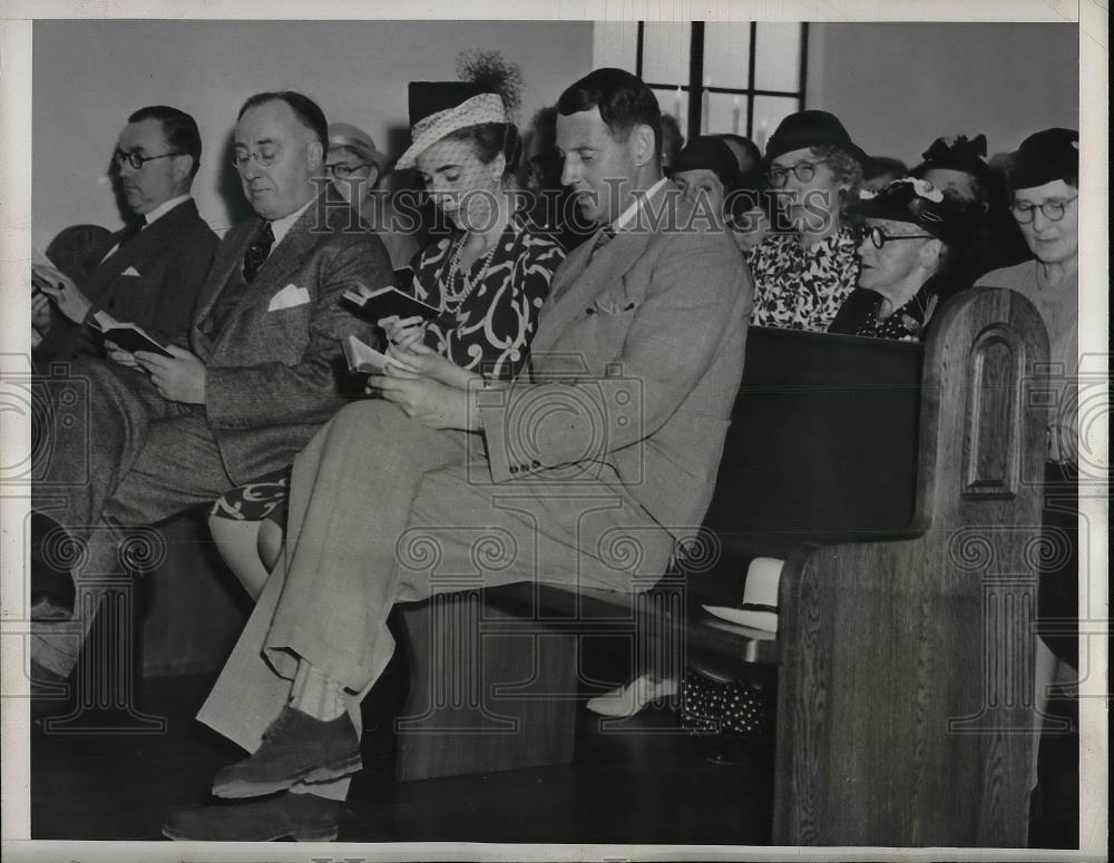 1939 Press Photo Crown Prince Frederix &amp; Crown Princess Ingrid seated in Church - Historic Images