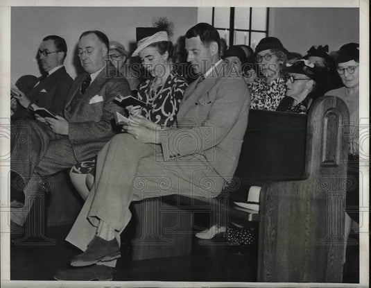 1939 Press Photo Crown Prince Frederix & Crown Princess Ingrid seated in Church - Historic Images